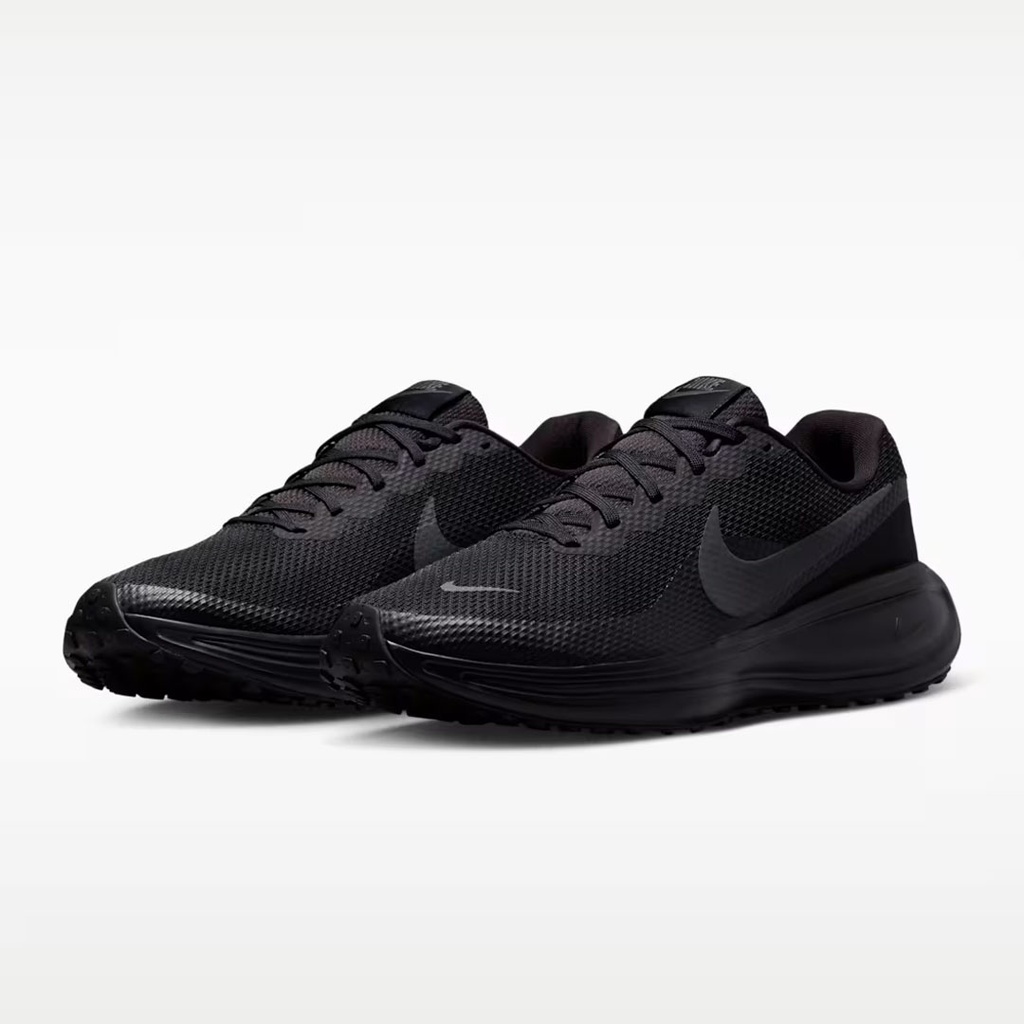 NIKE REVOLUTION 8