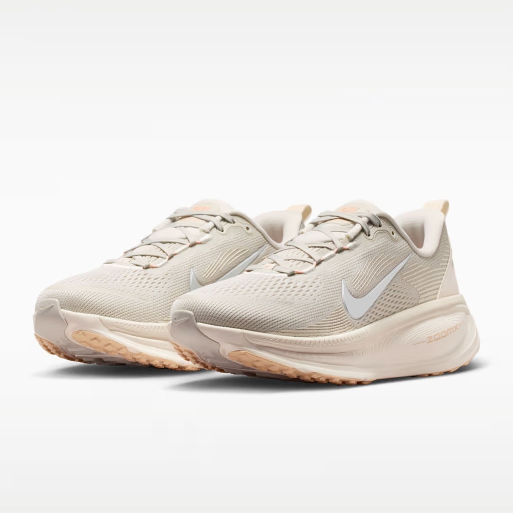 W NIKE VOMERO 18