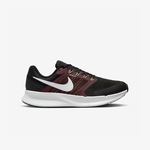 NIKE RUN SWIFT 3